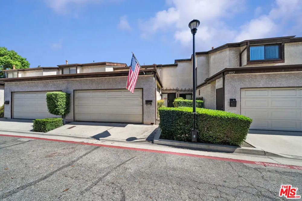 10010 Aspen Circle Santa Fe Springs, CA 90670