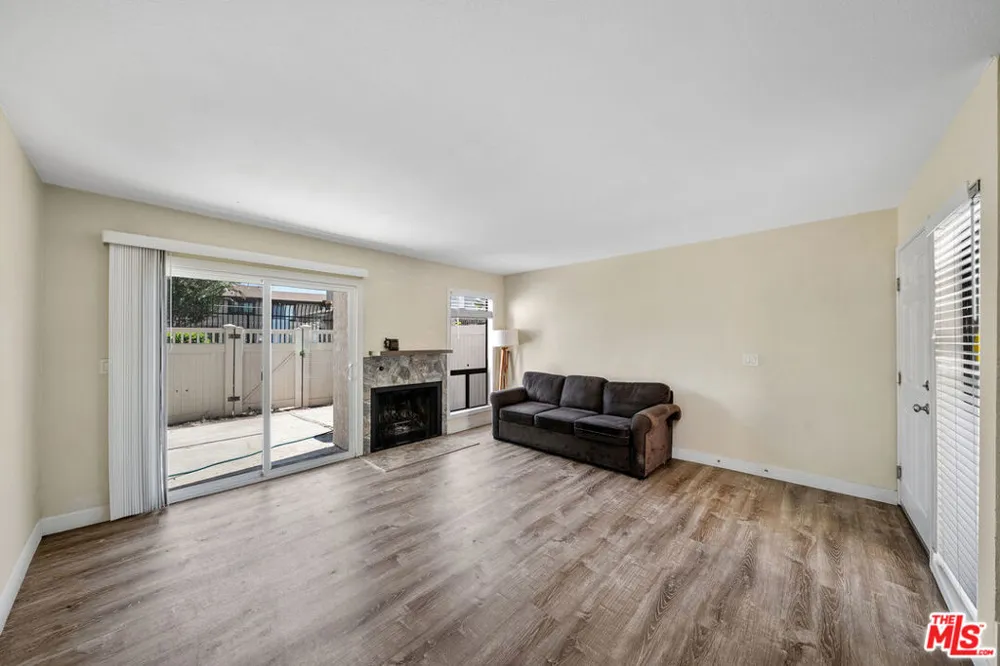 10010 Aspen Circle Santa Fe Springs, CA 90670