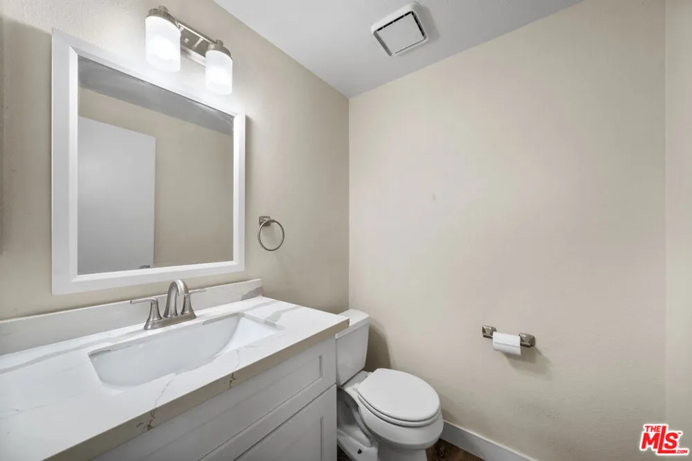 10010 Aspen Circle Santa Fe Springs, CA 90670