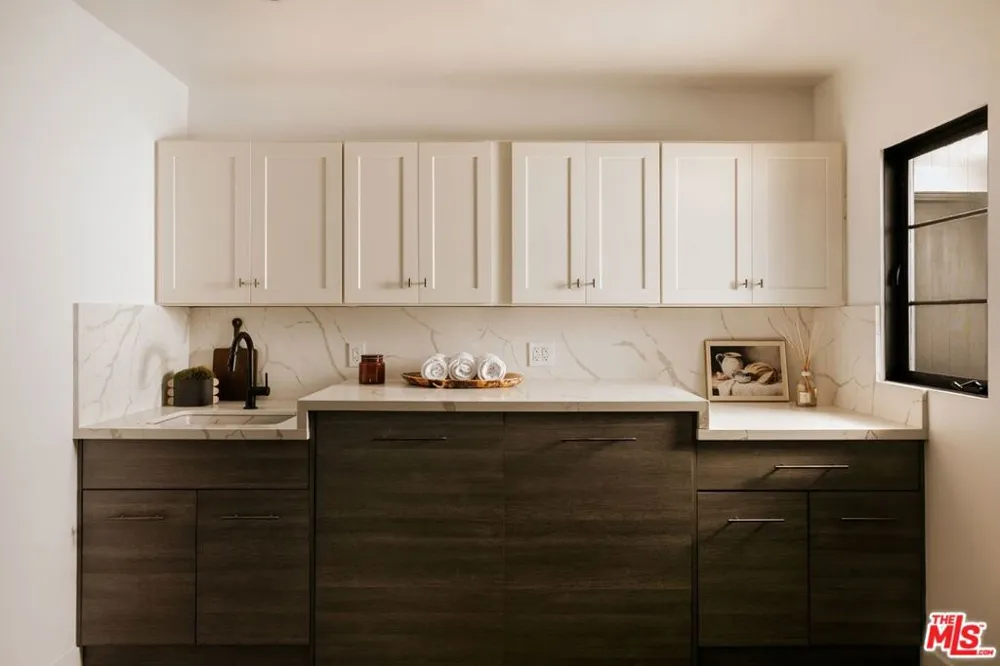 10122 Sunbrook Drive Los Angeles, CA 90210