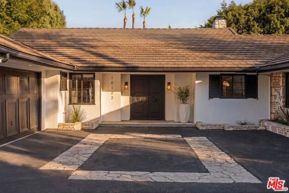 10122 Sunbrook Drive Los Angeles, CA 90210