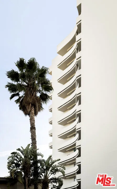 7250 Franklin Avenue #903 Los Angeles, CA 90046