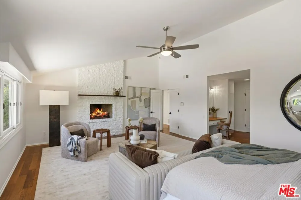9830 Beeson Drive Los Angeles, CA 90210