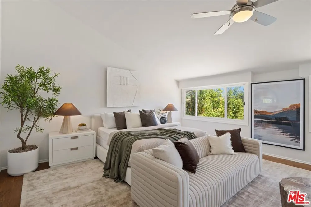 9830 Beeson Drive Los Angeles, CA 90210