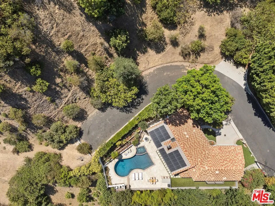 9830 Beeson Drive Los Angeles, CA 90210