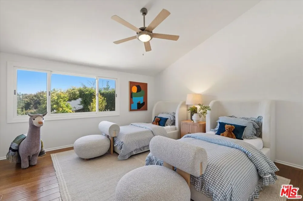 9830 Beeson Drive Los Angeles, CA 90210