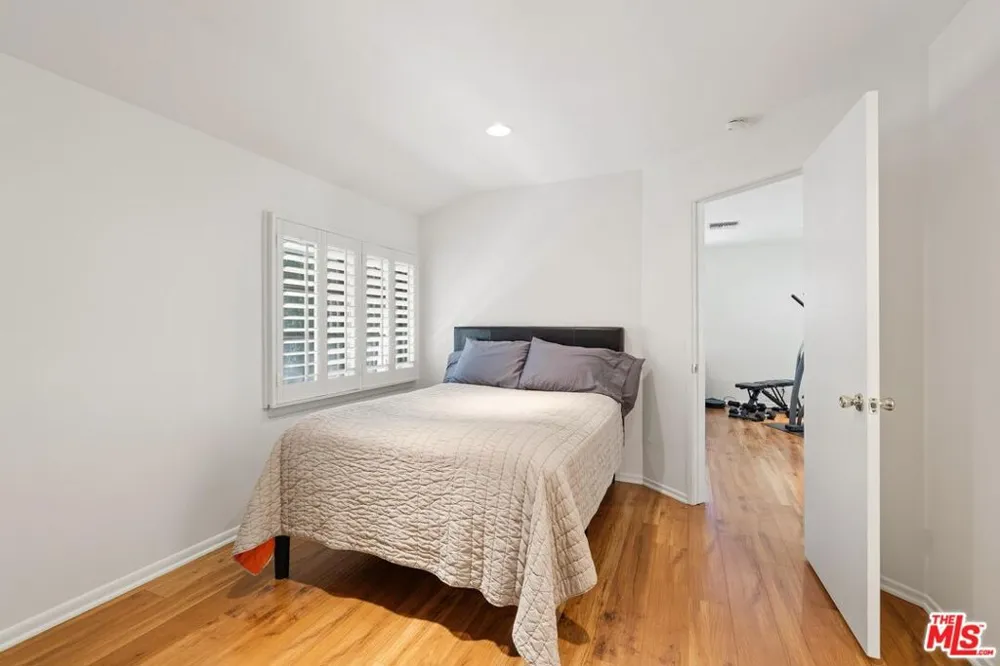 9830 Beeson Drive Los Angeles, CA 90210