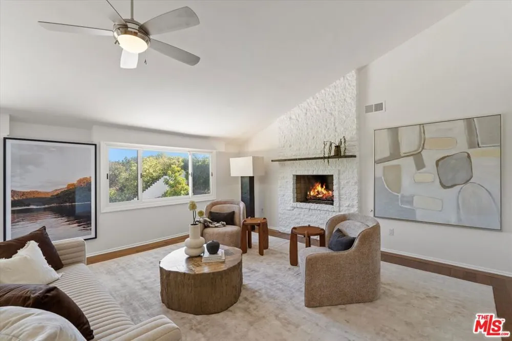 9830 Beeson Drive Los Angeles, CA 90210