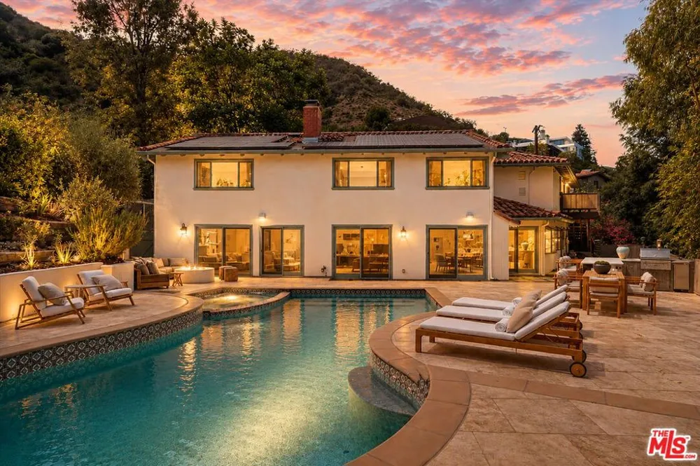 9830 Beeson Drive Los Angeles, CA 90210
