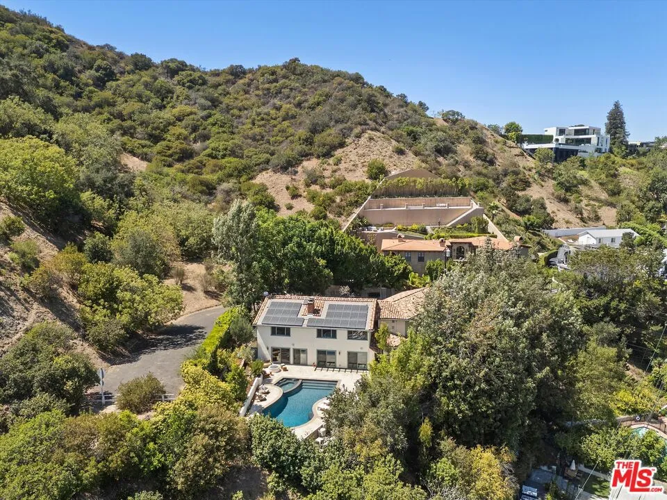 9830 Beeson Drive Los Angeles, CA 90210