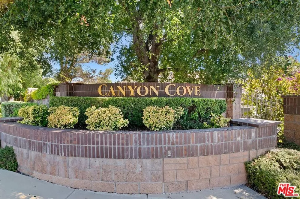 4724 Rhapsody Drive Oak Park, CA 91377