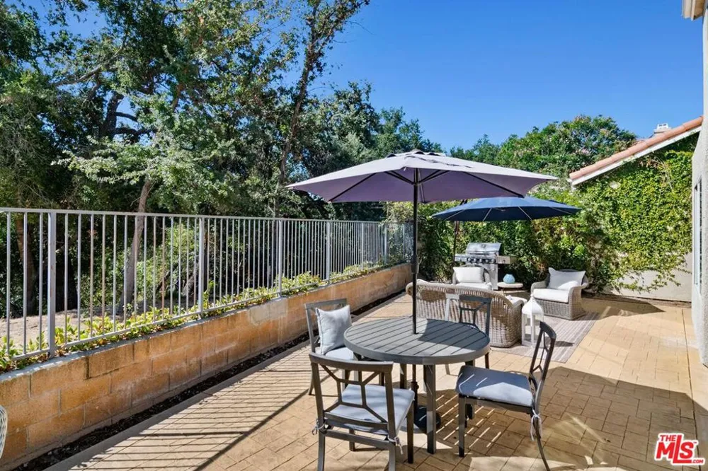 4724 Rhapsody Drive Oak Park, CA 91377