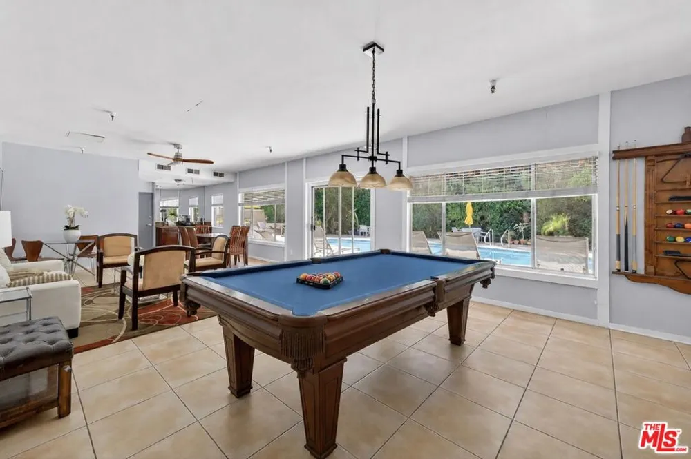 8530 Holloway Drive #303 West Hollywood, CA 90069