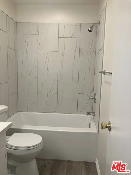 7521 Hampton Avenue #303 West Hollywood, CA 90046