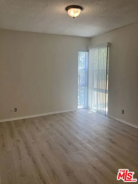7521 Hampton Avenue #303 West Hollywood, CA 90046