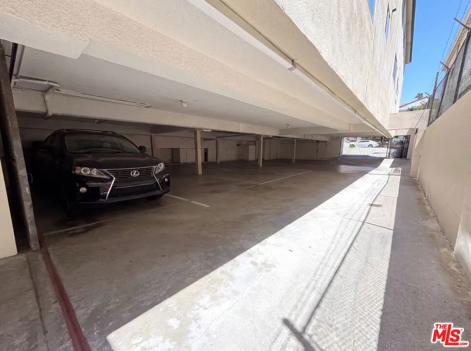 1024 5th Street #3 Santa Monica, CA 90403