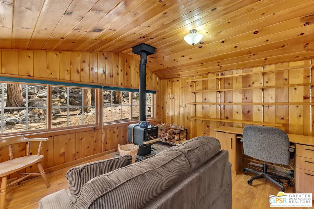 25280 Azalea Drive Idyllwild, CA 92549