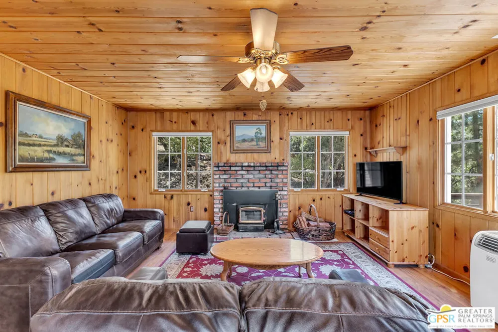 25280 Azalea Drive Idyllwild, CA 92549