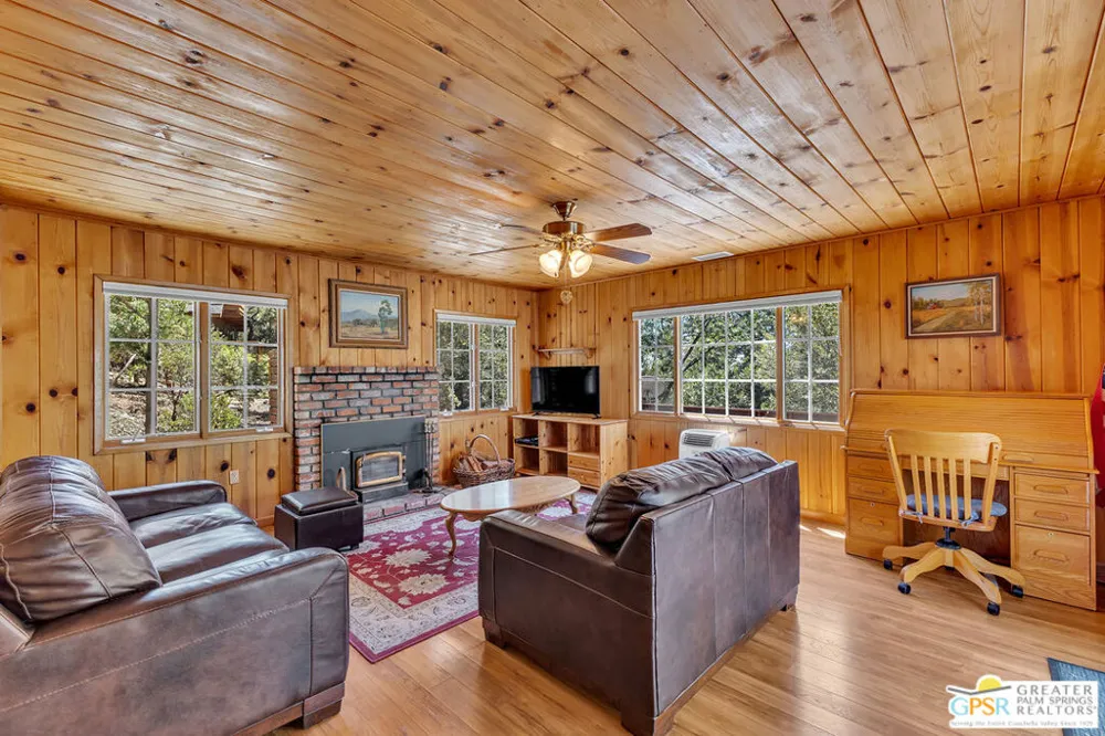 25280 Azalea Drive Idyllwild, CA 92549
