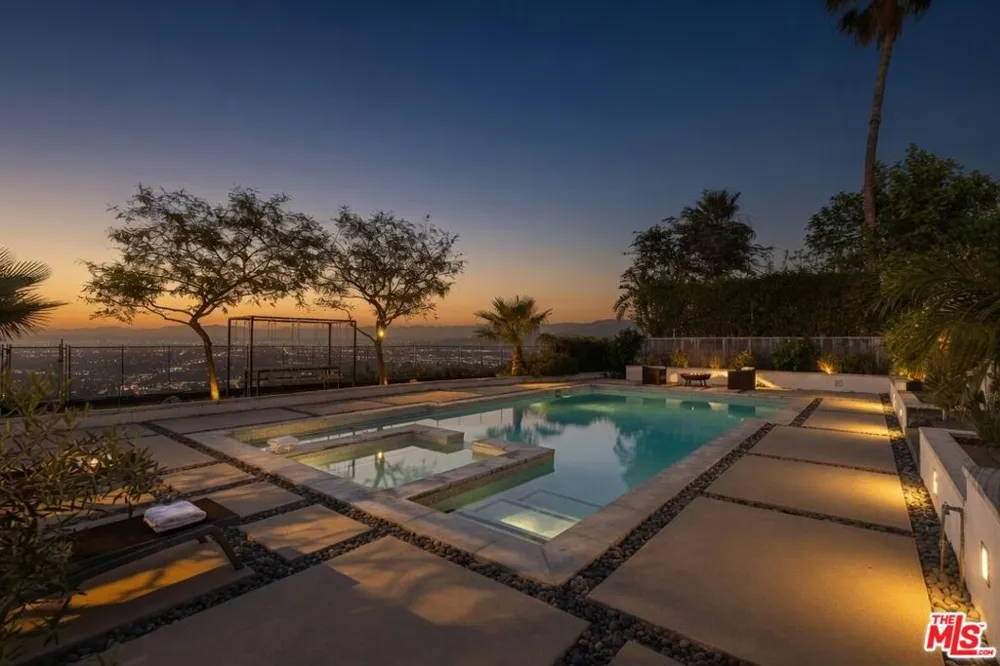 2715 Edwin Place Los Angeles, CA 90046