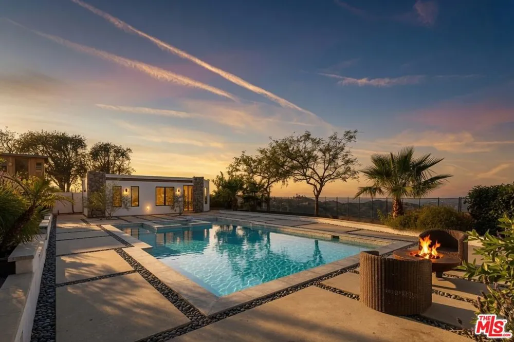 2715 Edwin Place Los Angeles, CA 90046