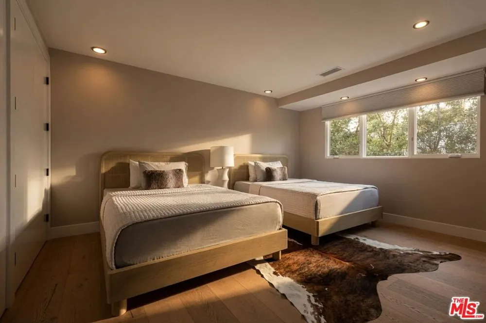 2715 Edwin Place Los Angeles, CA 90046