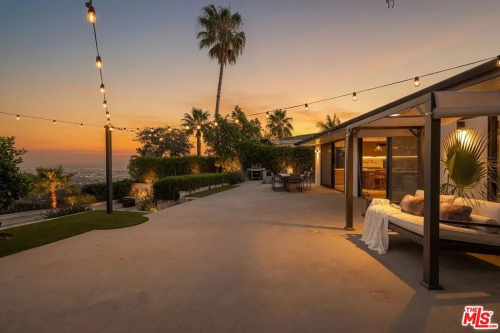 2715 Edwin Place Los Angeles, CA 90046