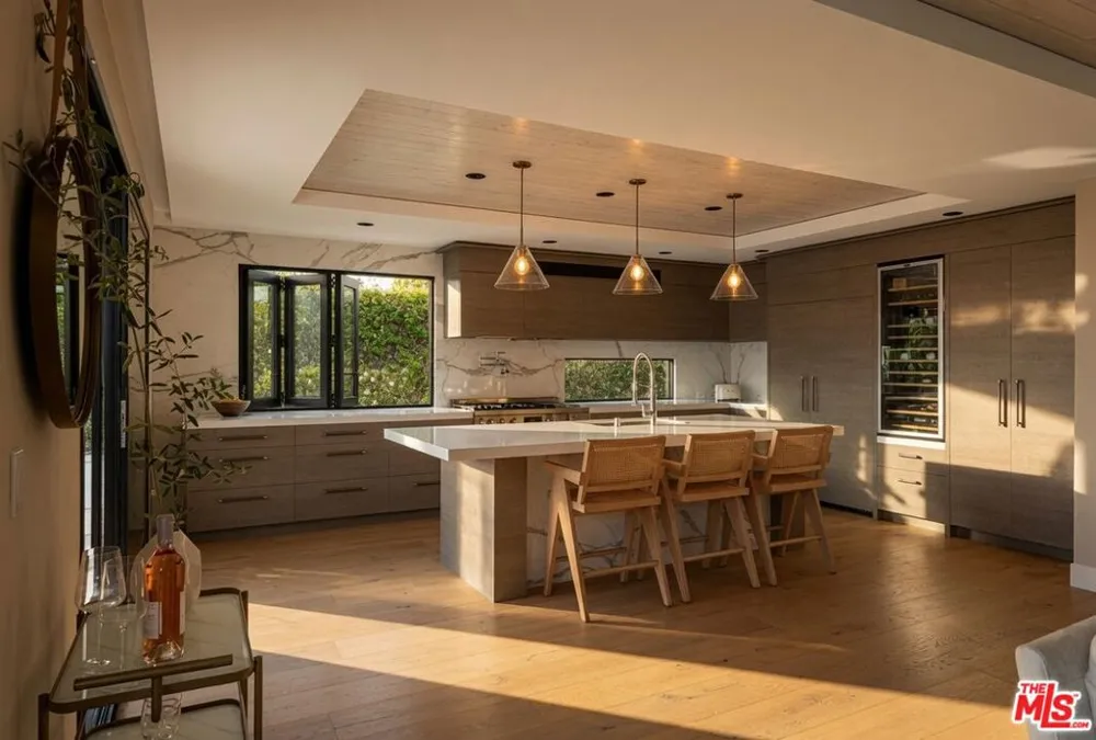 2715 Edwin Place Los Angeles, CA 90046