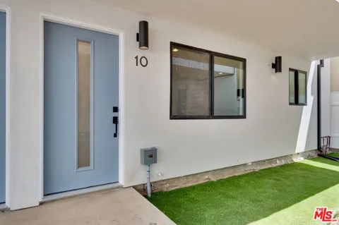 926 Spaulding Avenue #10