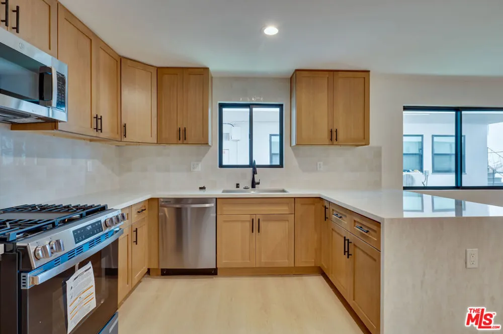 926 Spaulding Avenue #10 West Hollywood, CA 90046