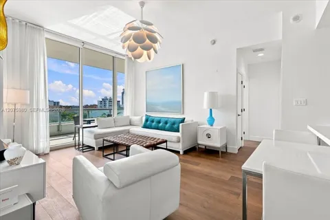 6799 Collins Ave #412