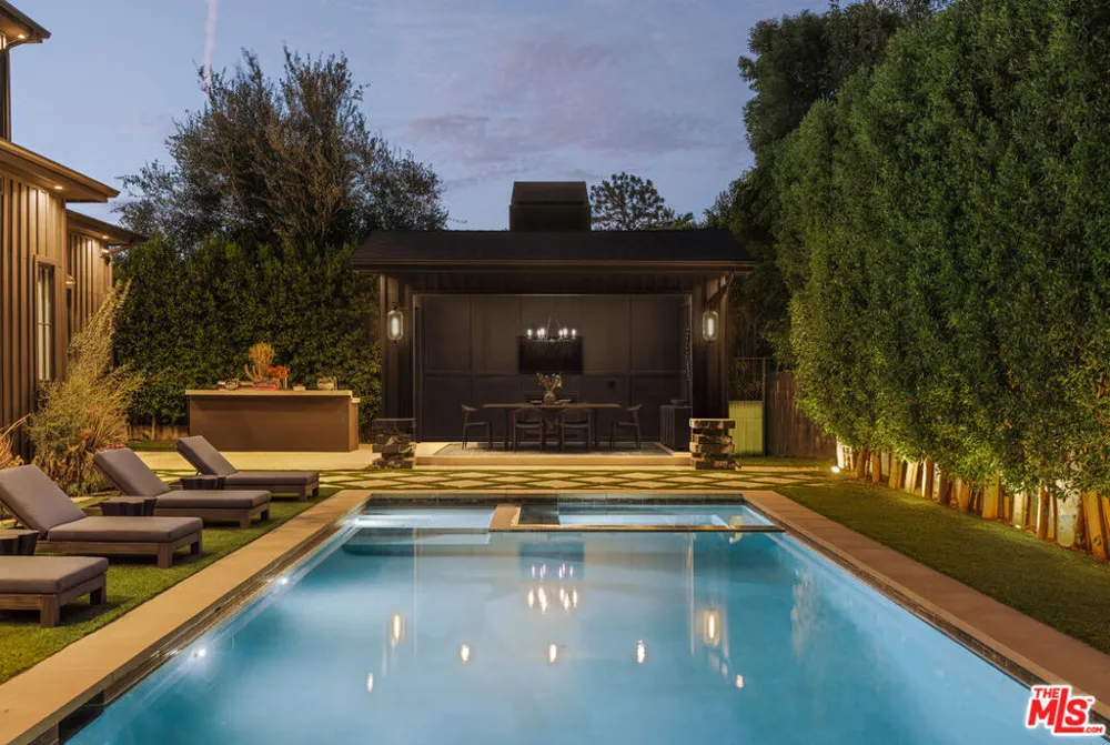 5330 Amestoy Avenue Encino, CA 91316