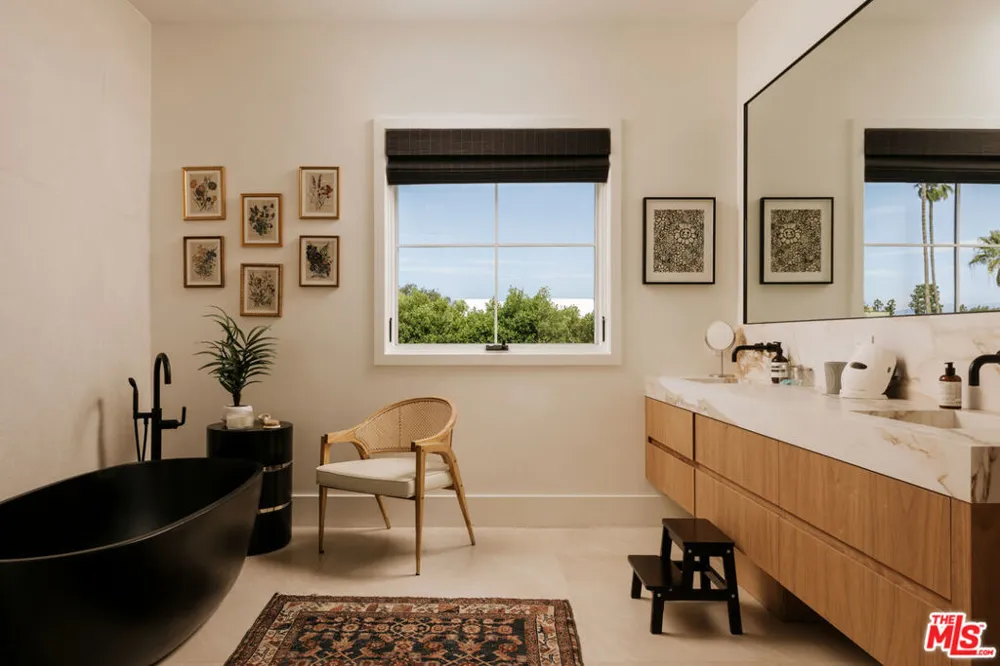 5330 Amestoy Avenue Encino, CA 91316