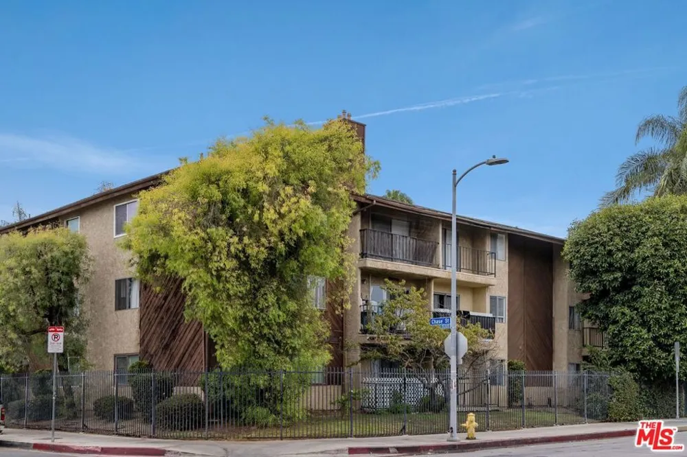 8505 Columbus Avenue #307 Los Angeles, CA 91343