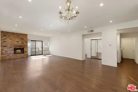 432 S Hamel Road #201