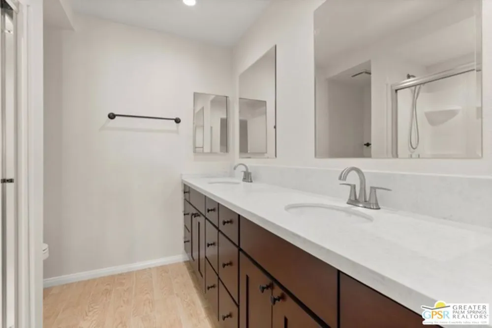 30 W Entrada Irvine, CA 92620
