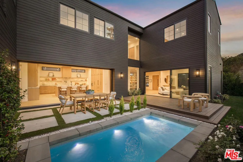 1500 Louella Avenue Los Angeles, CA 90291