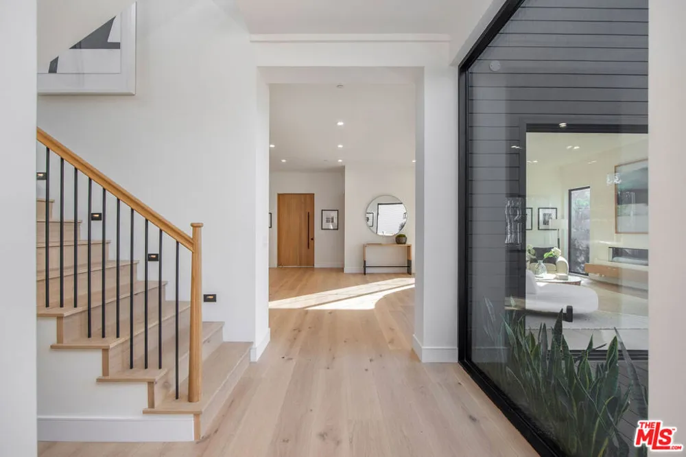 1500 Louella Avenue Los Angeles, CA 90291