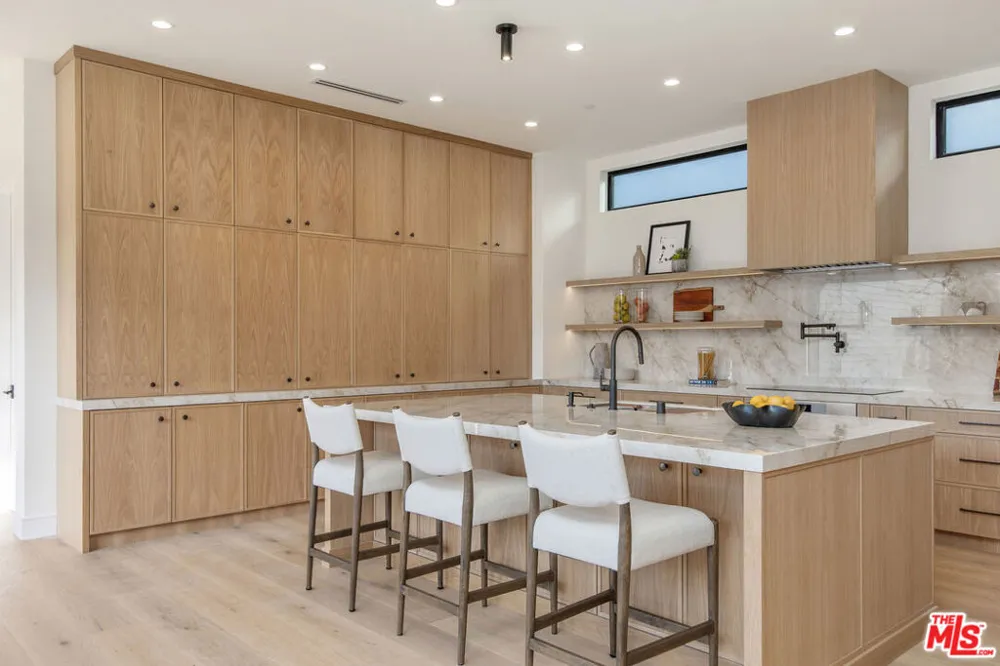 1500 Louella Avenue Los Angeles, CA 90291