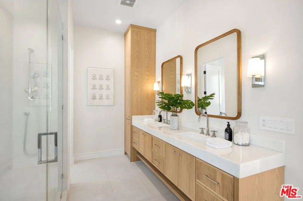 1500 Louella Avenue Los Angeles, CA 90291