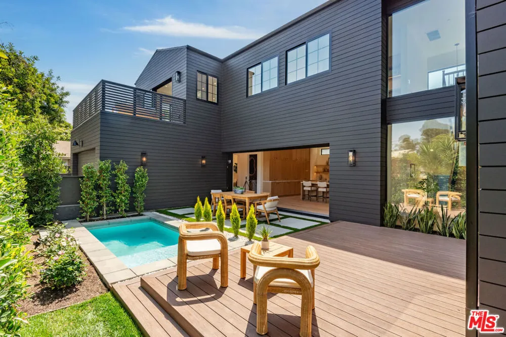 1500 Louella Avenue Los Angeles, CA 90291