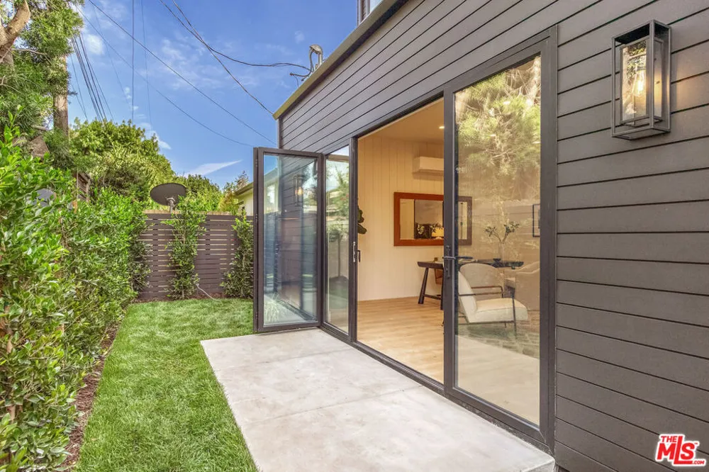 1500 Louella Avenue Los Angeles, CA 90291