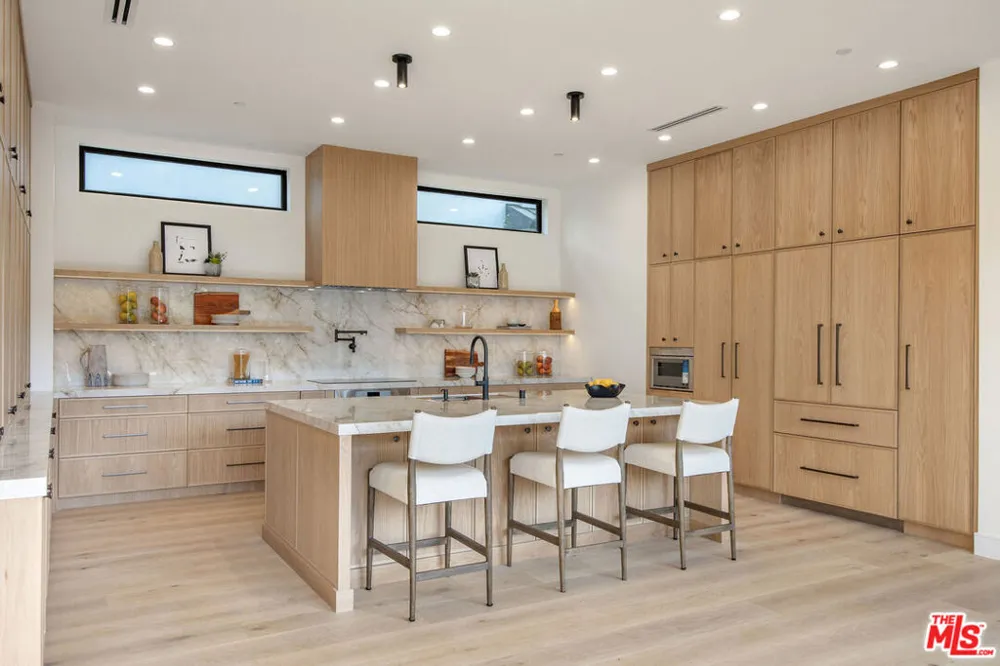 1500 Louella Avenue Los Angeles, CA 90291