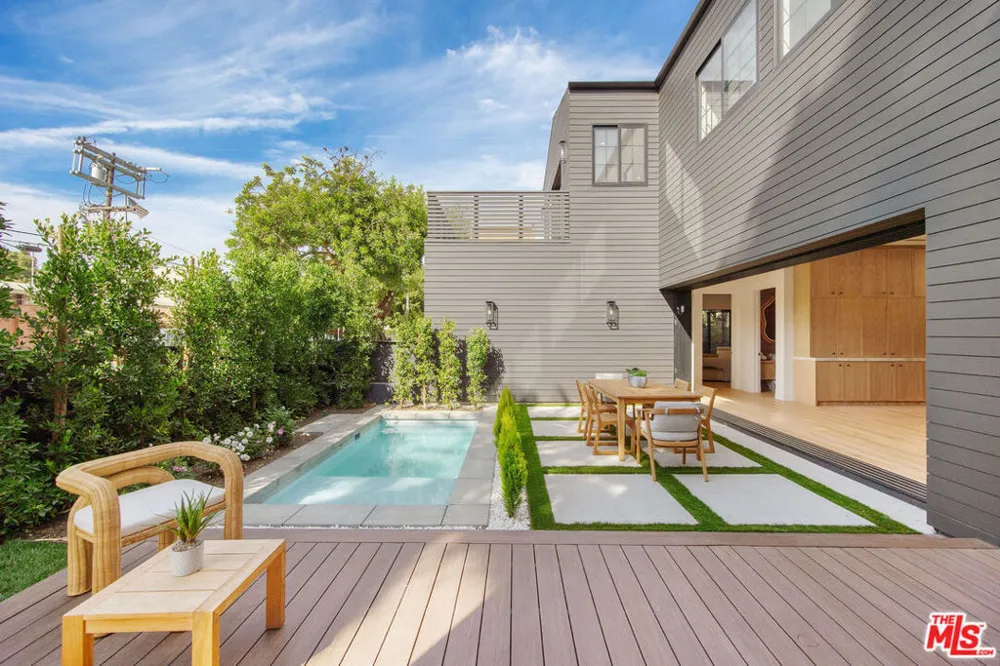 1500 Louella Avenue Los Angeles, CA 90291