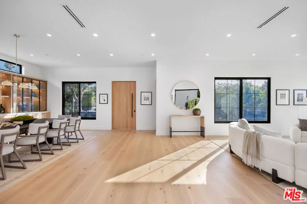 1500 Louella Avenue Los Angeles, CA 90291