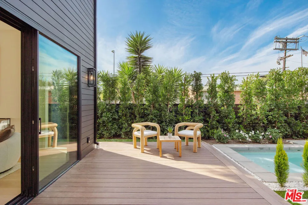 1500 Louella Avenue Los Angeles, CA 90291