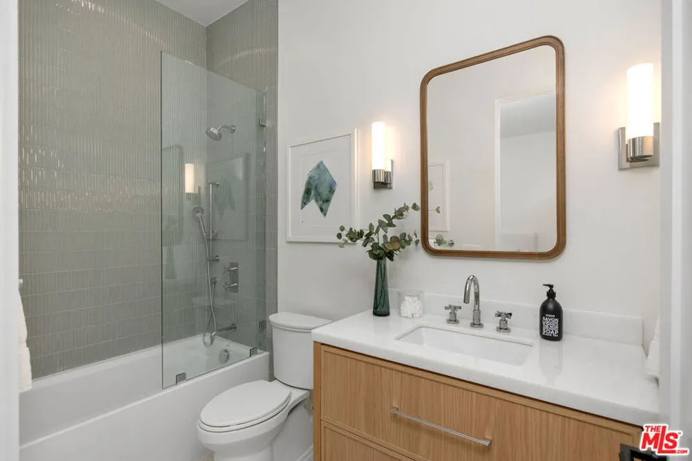 1500 Louella Avenue Los Angeles, CA 90291