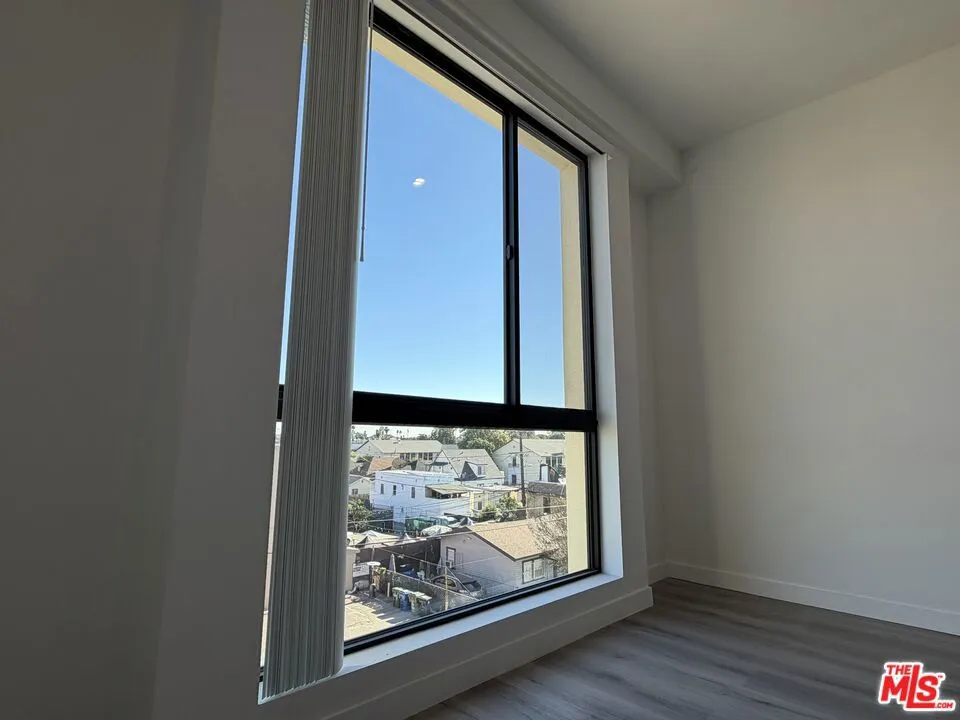 1870 E 1st Street #202 Los Angeles, CA 90033