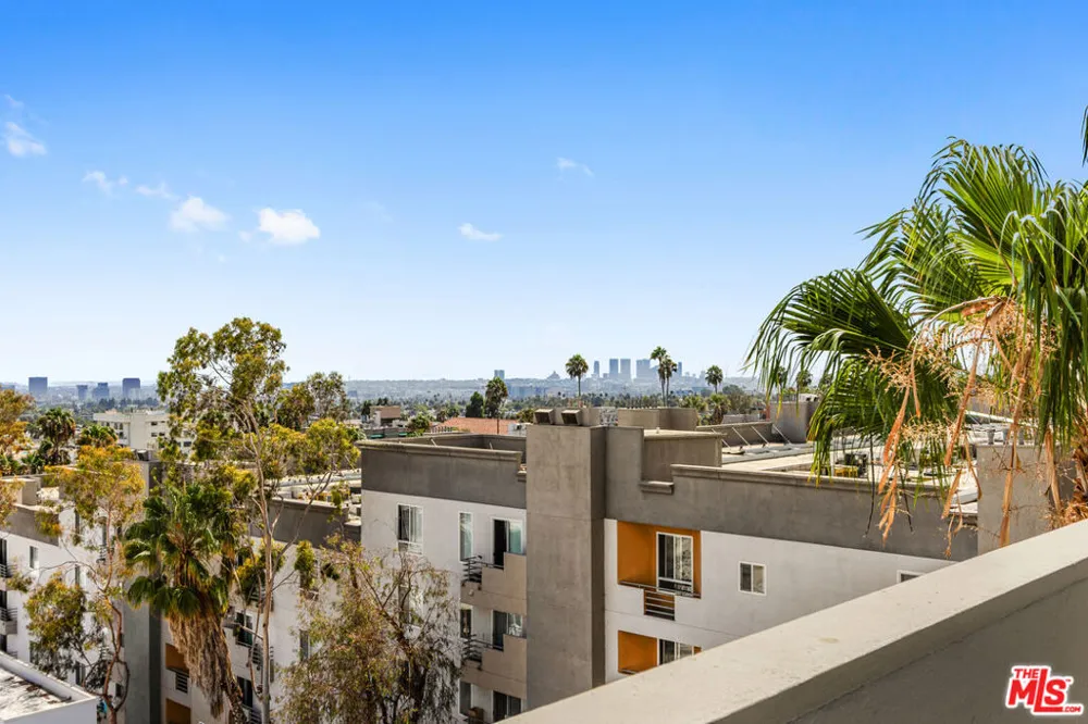 7250 Franklin Avenue #616 Los Angeles, CA 90046