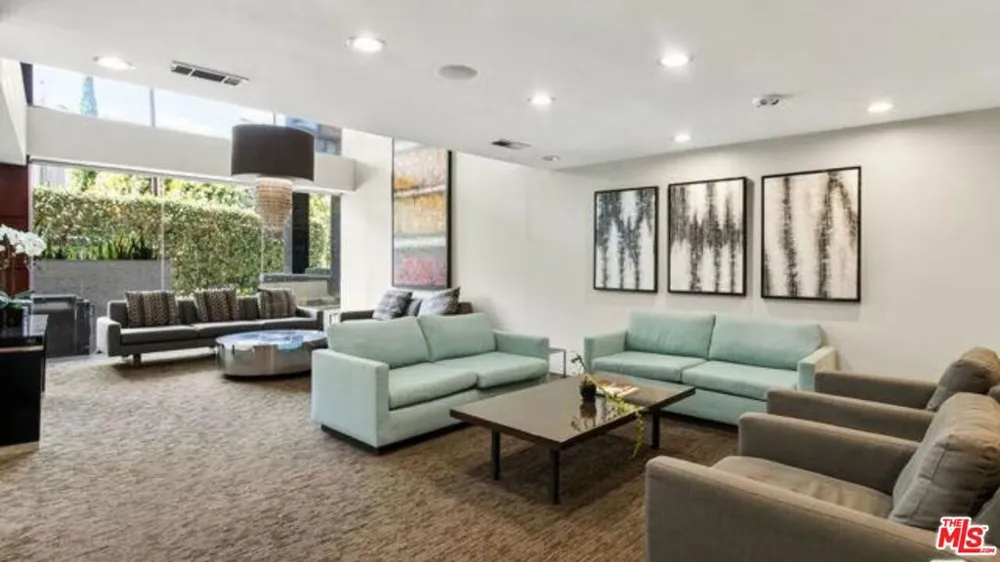 7250 Franklin Avenue #616 Los Angeles, CA 90046